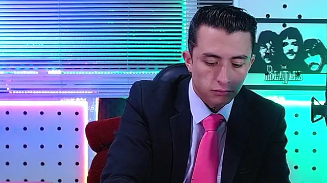 Darko0717 online show from June 19, 1:37 pm