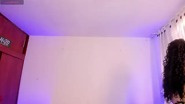 Cata green online show from November 5, 7:58 pm