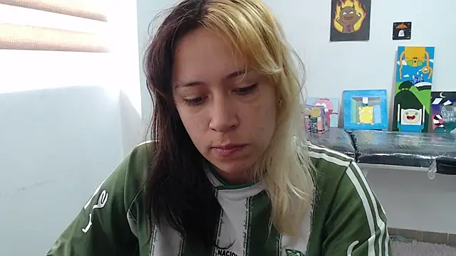 MommyMiaWs online show from September 20, 2:51 pm