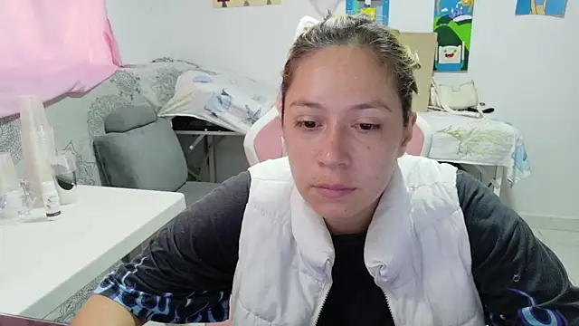 MommyMiaWs online show from May 6, 2:55 pm