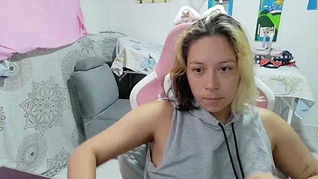 MommyMiaWs online show from May 13, 2:14 pm