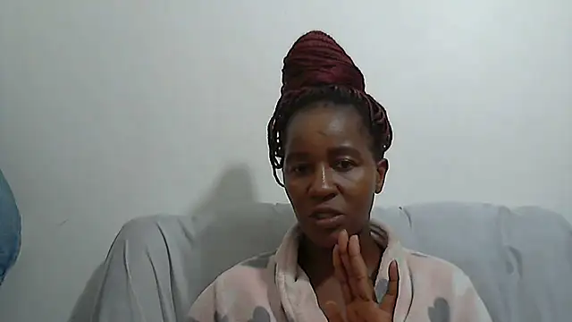 Snapshot of sluttylaura21 chatting on March 10, 8:01 pm sluttylaura21 online show from March 10, 8:01 pm