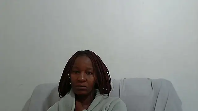 Snapshot of sluttylaura21 chatting on March 14, 6:10 am sluttylaura21 online show from March 14, 6:10 am