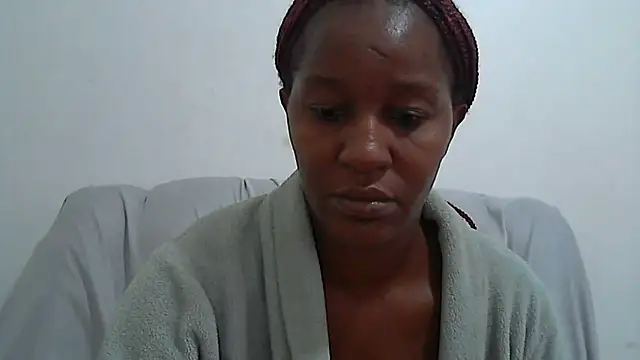 Snapshot of sluttylaura21 chatting on March 16, 9:49 am sluttylaura21 online show from March 16, 9:49 am