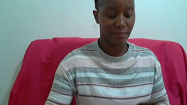 Snapshot of sluttylaura21 chatting on March 18, 8:58 am sluttylaura21 online show from March 18, 8:58 am