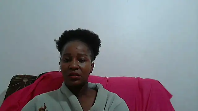 Snapshot of sluttylaura21 chatting on March 18, 6:04 pm sluttylaura21 online show from March 18, 6:04 pm