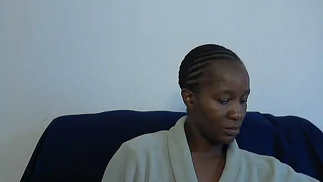 Snapshot of sluttylaura21 chatting on March 21, 8:06 am sluttylaura21 online show from March 21, 8:06 am