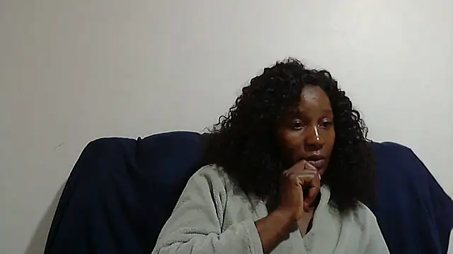 Snapshot of sluttylaura21 chatting on March 22, 5:41 pm sluttylaura21 online show from March 22, 5:41 pm