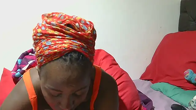 Snapshot of sluttylaura21 chatting on September 20, 8:10 pm sluttylaura21 online show from September 20, 8:10 pm