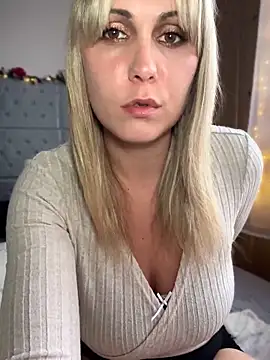 Snapshot of Leanymphoo chatting on March 15, 4:35 pm Leanymphoo online show from March 15, 4:35 pm