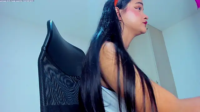 monica little23 online show from May 3, 6:25 pm