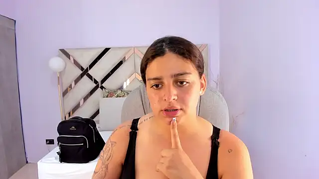 Snapshot of kylie_reyes chatting on March 3, 7:31 pm kylie reyes online show from March 3, 7:31 pm