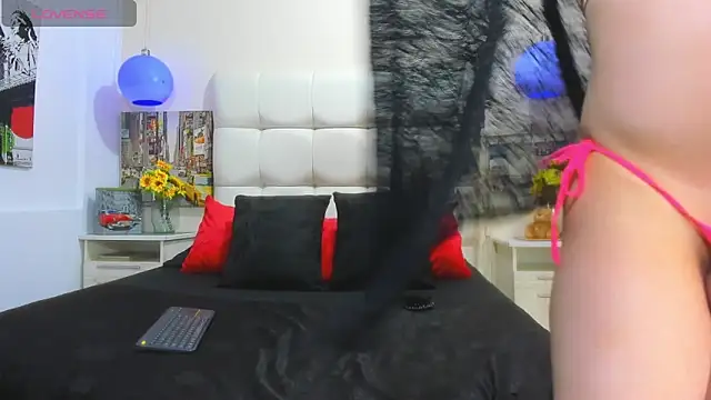 cinthya walker1 online show from April 29, 2:10 pm