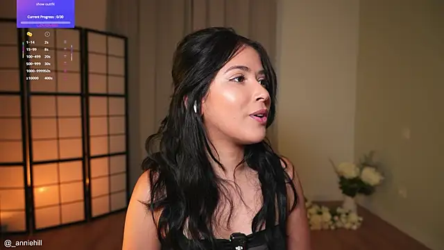 Snapshot of anniehillofficial chatting on June 8, 7:36 pm anniehillofficial online show from June 8, 7:36 pm