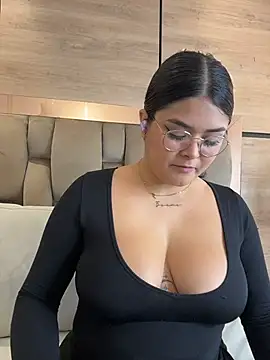 im mou  online show from February 4, 12:44 pm