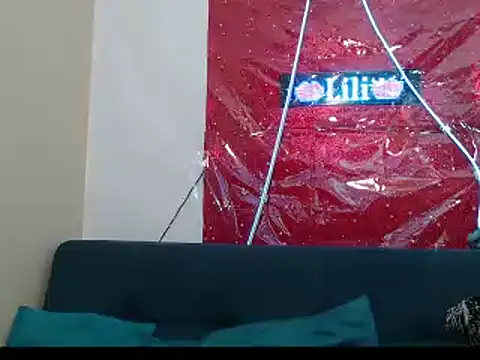 Snapshot of liliimilf chatting on October 8, 10:24 am liliimilf online show from October 8, 10:24 am