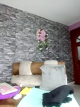 Snapshot of Danna_Paolaa_ chatting on March 20, 5:02 am Danna Paolaa  online show from March 20, 5:02 am