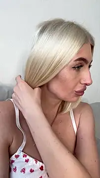 Mia Roxie online show from March 5, 3:02 am