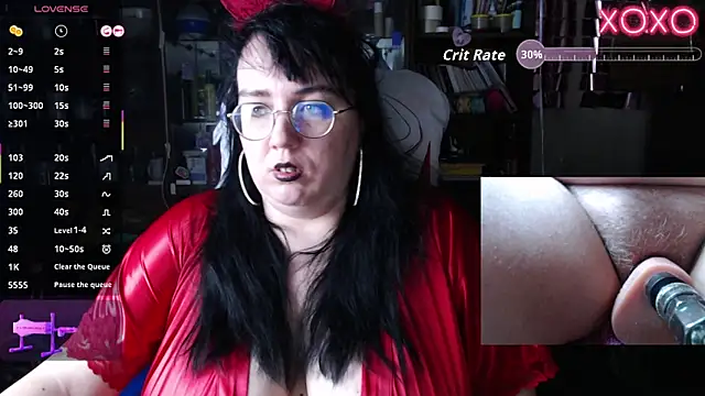 Snapshot of LeonaHarrison chatting on October 16, 12:33 am LeonaHarrison online show from October 16, 12:33 am