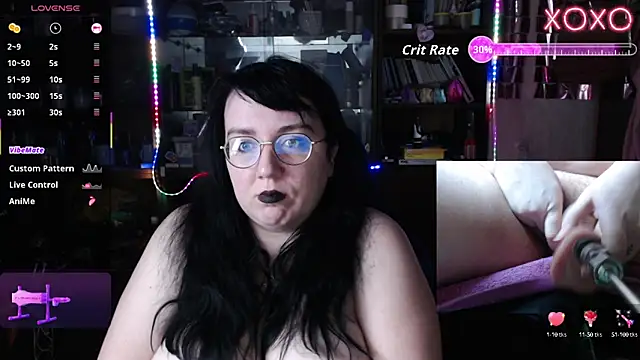 Snapshot of LeonaHarrison chatting on October 17, 12:01 am LeonaHarrison online show from October 17, 12:01 am