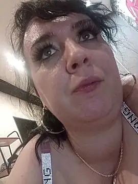 Snapshot of LeonaHarrison chatting on October 19, 5:24 pm LeonaHarrison online show from October 19, 5:24 pm