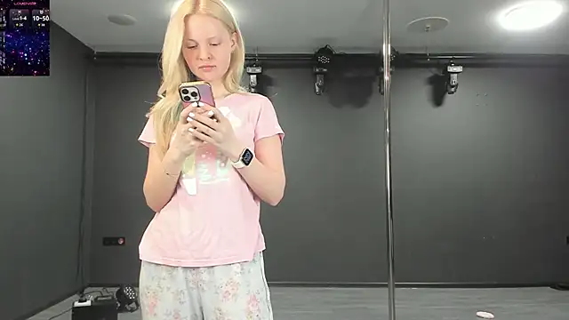 Masha 2002 online show from May 20, 7:53 pm