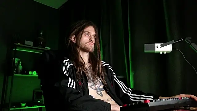 Snapshot of TechnoJesus chatting on March 21, 9:18 pm TechnoJesus online show from March 21, 9:18 pm