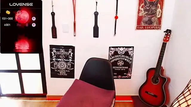 alicce moon  online show from September 15, 8:42 pm