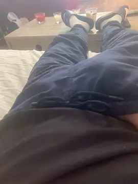 Snapshot of Alainsolo chatting on February 19, 9:27 am Alainsolo online show from February 19, 9:27 am