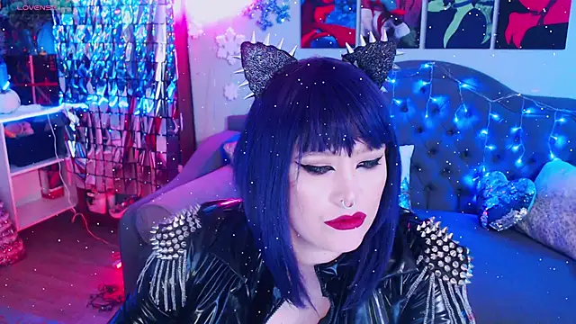 Snapshot of wickedxqueen chatting on January 5, 9:25 pm wickedxqueen online show from January 5, 9:25 pm