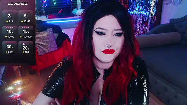 Snapshot of wickedxqueen chatting on January 17, 5:21 am wickedxqueen online show from January 17, 5:21 am