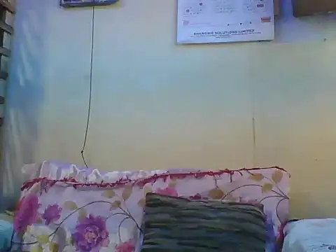 Snapshot of Slender-simple1 chatting on October 31, 1:56 pm Slender-simple1 online show from October 31, 1:56 pm