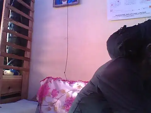 Snapshot of Slender-simple1 chatting on November 4, 4:44 am Slender-simple1 online show from November 4, 4:44 am