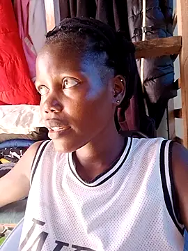 Snapshot of Slender-simple1 chatting on November 25, 8:47 am Slender-simple1 online show from November 25, 8:47 am