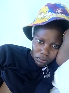 Snapshot of Slender-simple1 chatting on December 16, 4:34 pm Slender-simple1 online show from December 16, 4:34 pm