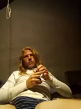 Snapshot of Salted_Playday chatting on January 8, 1:32 am Salted Playday online show from January 8, 1:32 am