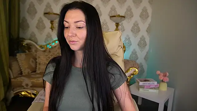 EmilyHalls online show from January 18, 1:51 pm