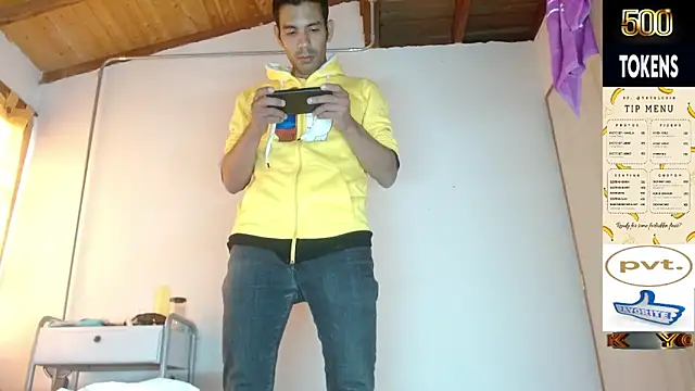 JohanyLatino online show from May 12, 10:07 pm