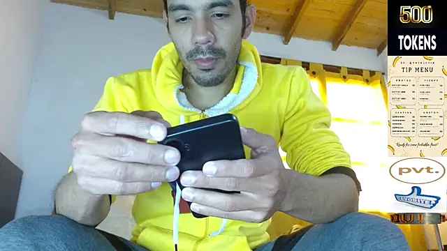 JohanyLatino online show from May 18, 7:09 pm