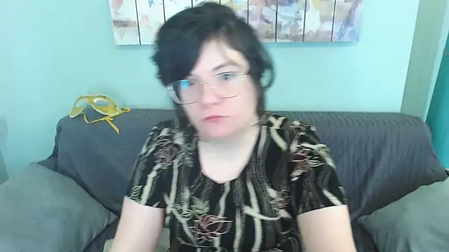 Snapshot of EverlyRays chatting on March 5, 9:38 am EverlyRays online show from March 5, 9:38 am