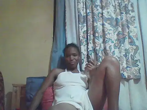 Snapshot of Smillie_prety chatting on June 22, 5:43 pm Smillie prety online show from June 22, 5:43 pm