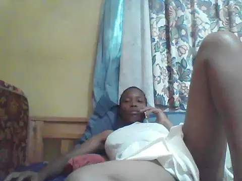 Snapshot of Smillie_prety chatting on July 16, 1:39 pm Smillie prety online show from July 16, 1:39 pm