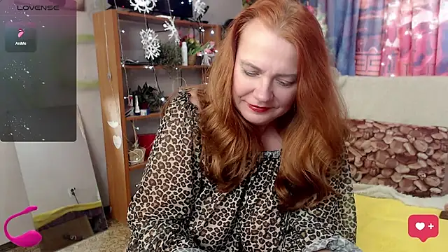 Snapshot of your_space chatting on December 20, 9:21 am your space online show from December 20, 9:21 am