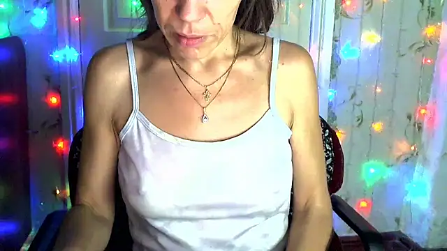 Snapshot of Ladywinter chatting on October 21, 3:24 pm Ladywinter online show from October 21, 3:24 pm