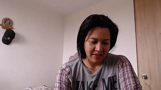 lady hot2xx online show from July 15, 3:28 pm