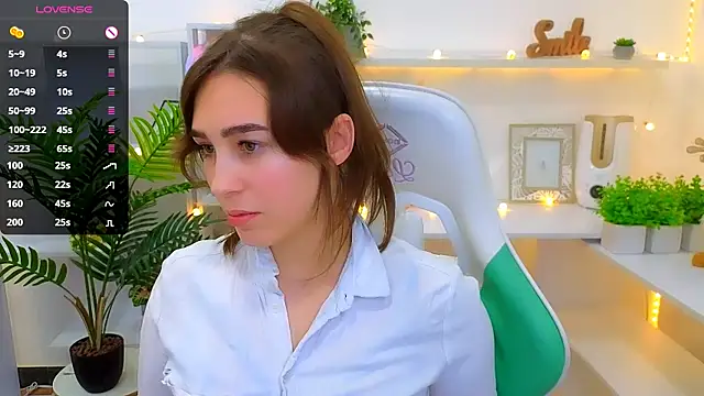  Eliizabeth  online show from January 23, 9:18 pm