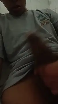 Snapshot of fabriciop134 chatting on February 8, 8:40 am fabriciop134 online show from February 8, 8:40 am