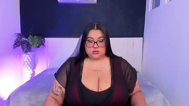 Snapshot of tifanny_bigboobs11 chatting on June 20, 11:13 am tifanny bigboobs11 online show from June 20, 11:13 am