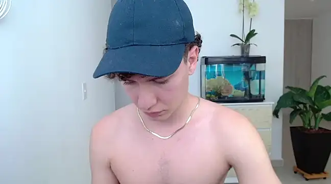 Snapshot of adrian_morelly chatting on December 7, 9:33 pm adrian morelly online show from December 7, 9:33 pm