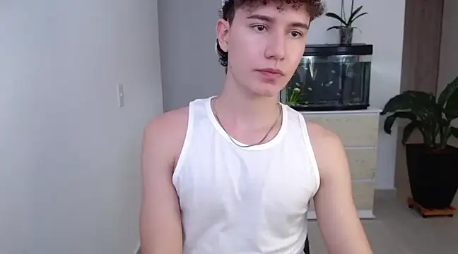 Snapshot of adrian_morelly chatting on December 12, 10:09 pm adrian morelly online show from December 12, 10:09 pm